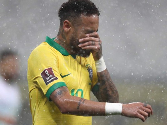 NO SE VIO EN TV: Así fue captado Neymar en la paliza de Brasil y la triste foto de Arias
