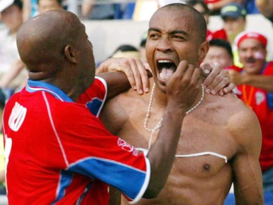 Futbolistas que marcaron la historia de Costa Rica en los Mundiales