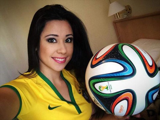 Raquel Benetti, la sensual brasileña que se luce en freestyle