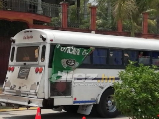 ¡Ambientazo! Progeseños y olanchanos viven una fiesta en el Humberto Micheletti