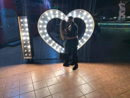 ¡Se casó Teófimo López! Así es Cynthia, la neyorquina que le robó el corazón