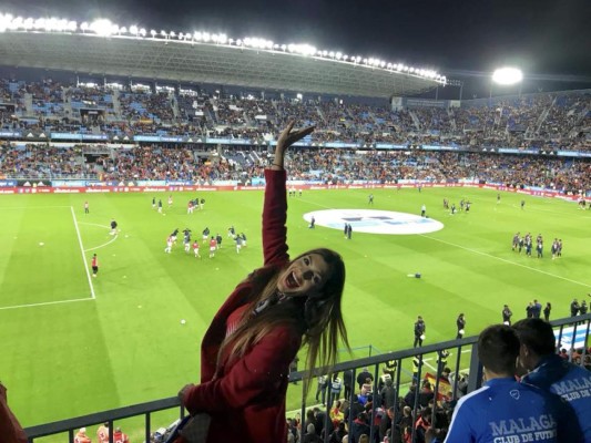 Sharon Segura, la modelo y presentadora tica, amante de su selección