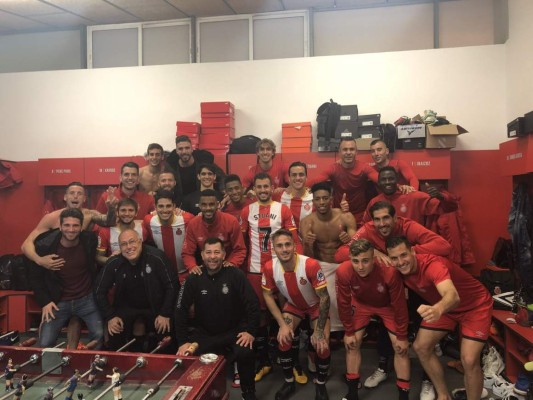 FOTOS: El festejo íntimo del Choco Lozano y la camisa para Amado Guevara