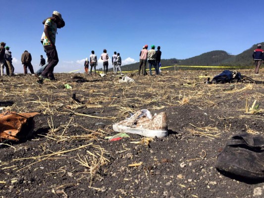 Desgarradoras imágenes: Cae avión de Ethiopian Airlines y mueren todos sus pasajeros