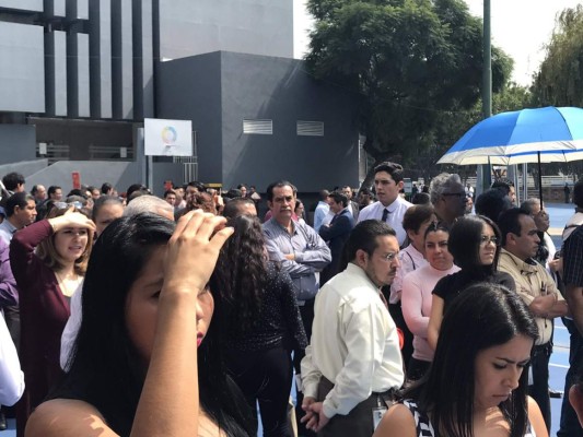 FOTOS: Las impactantes imágenes del terremoto que sacudió México