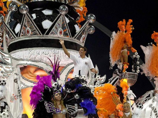 Ronaldo Nazario cumple hoy 39 años: Las fotos más curiosas del astro