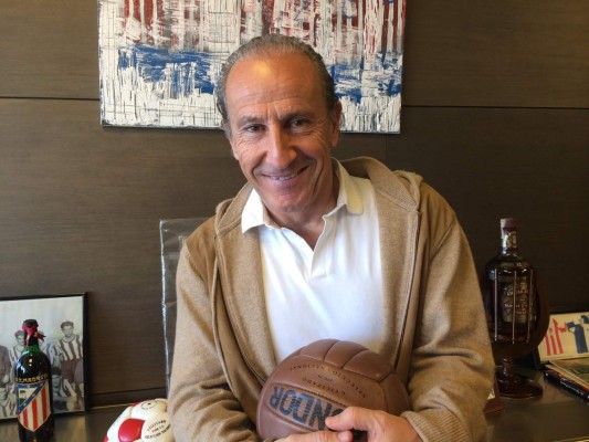 FOTOS: Conocé a los agentes que más dinero ganan en el fútbol