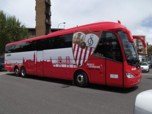 Si fueras un futbolista viajarías en estos autobuses de lujo