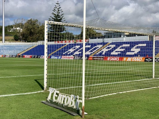Estadio y compañeros famosos: Lo que debes saber del Santa Clara, la nueva casa de Jonathan Rubio