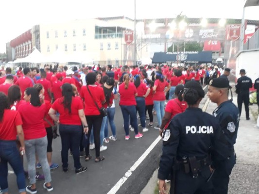 ¡Panamá despidió a sus heróes! El Rommel Fernández se vistió de gala para el amistoso ante Irlanda