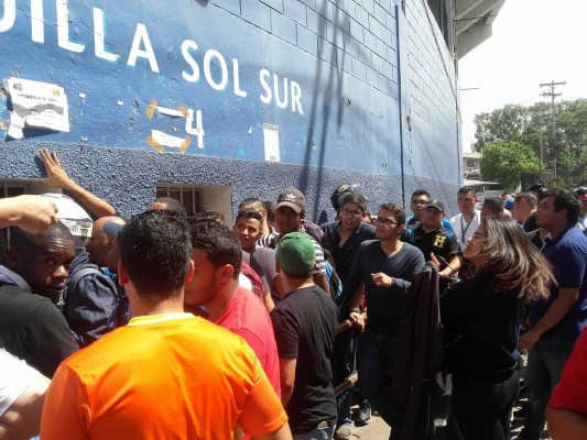 Locura en las taquillas del Nacional por los boletos para ver el juego ante Pachuca