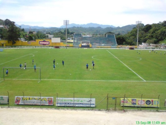 El ecológico estadio Verapaz de Guatemala ¡una belleza!
