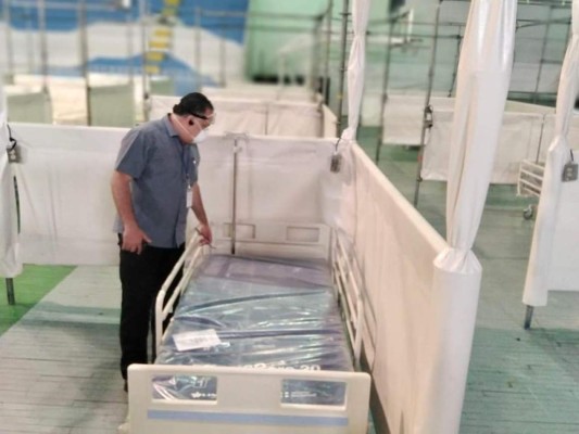 Gimnasio Municipal de San Pedro Sula es equipado para atender pacientes de coronavirus