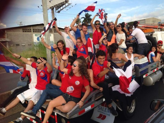 Espectacular celebración de la selección de Costa Rica en San José