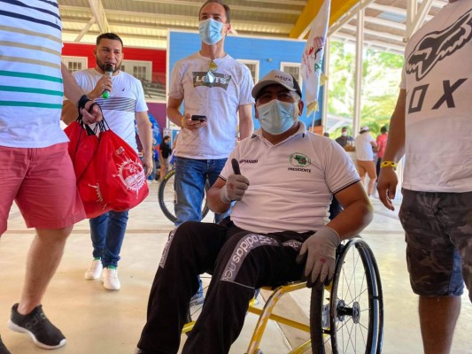 Conmovedora historia y fiesta garifuna incluida: Así se vivió la quinta edición del evento de ciclismo Roatán Point 2 Point