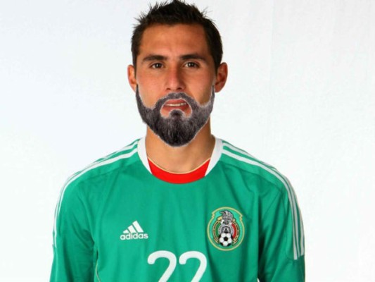 En México le ponen barbas a sus seleccionados en honor al Movember