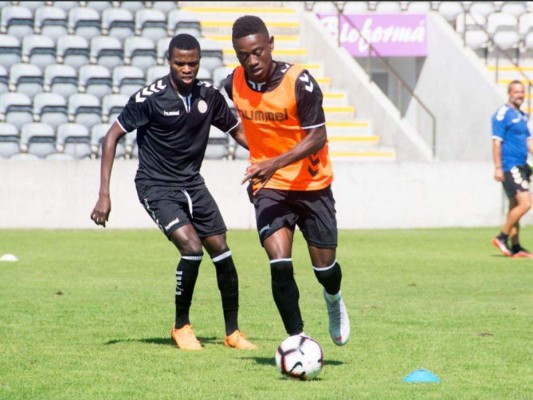 Legionarios hondureños jóvenes para el proceso rumbo a Catar 2022