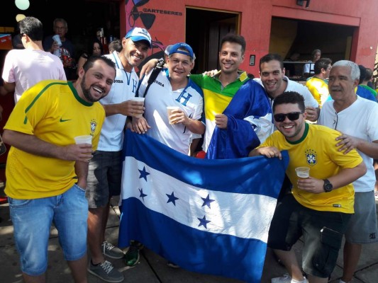 ¡Gran ambiente! Así es la fiesta que se vive en el Mineirao por el juego Honduras-Nigeria