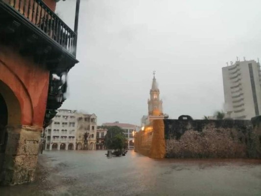 La tormenta Iota golpea a Colombia; Cartagena de Indias, bajo el agua