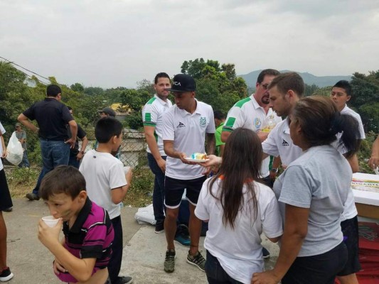 ¡Ejemplar! Olimpia y Platense realizan labor social antes de juegos de Copa Presidente