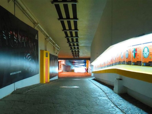 Los túneles de vestuarios más sorprendentes en el mundo del fútbol