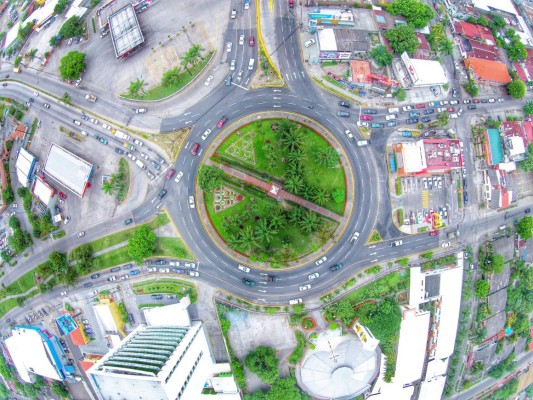 San Pedro Sula vista desde el aire con un drone