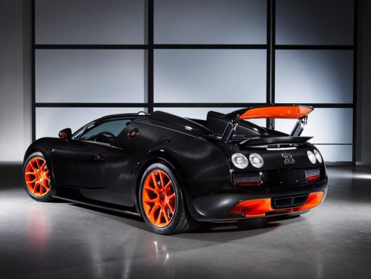 Floyd Mayweather y su último capricho, un Bugatti Veyron de 3.5 millones de dólares