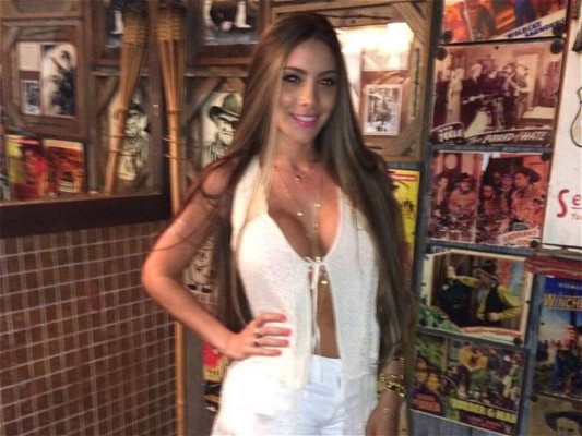 ¡QUÉ SUERTUDO! Leonel Álvarez, el técnico con la novia más bella