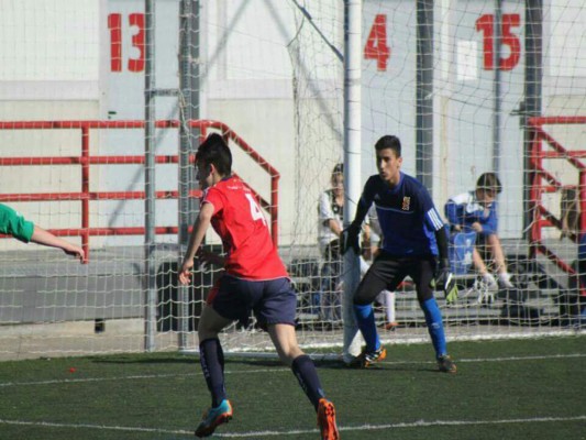 Así juega José Manuel, el niño al que comparan con Keylor Navas