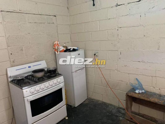 El cocinero, los tacos al sol y sin lujos: los futbolistas del Victoria que viven fuera de excentricidades en la sede