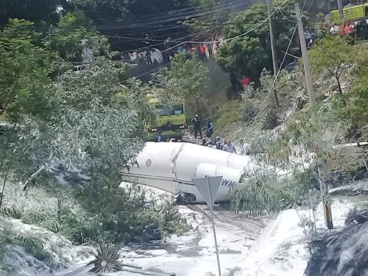 FOTOS: Impactantes imágenes del avión que se salió de la autopista en el aeropuerto Toncontín