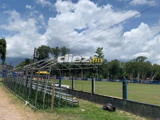 El cocinero, los tacos al sol y sin lujos: los futbolistas del Victoria que viven fuera de excentricidades en la sede