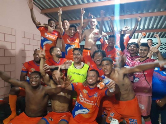 Lágrimas de dolor, abrazos, júbilo y debuts de jóvenes en el cierre de la Jornada 14 en Honduras