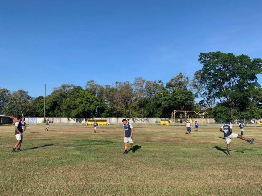 Medidas de bioseguridad y distanciamiento: Así fue el primer día de trabajo de la Sub-20 de Honduras en La Ceiba