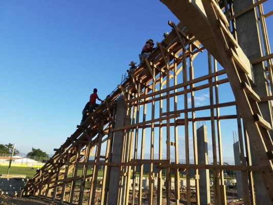 Parrillas One anuncia que está instalando sillas en las graderías al nuevo estadio