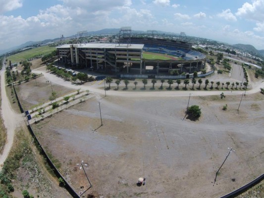 Comienza construcción de cancha que pidió Pinto en el complejo Olímpico&nbsp;&nbsp;