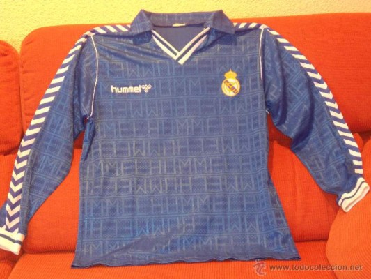 Los uniformes más feos en la historia del Real Madrid y Barcelona