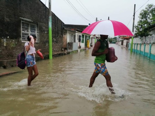 La tormenta Iota golpea a Colombia; Cartagena de Indias, bajo el agua