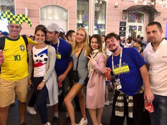 Polémica en Rusia: Escritor llama 'put...' a mujeres rusas y abre debate