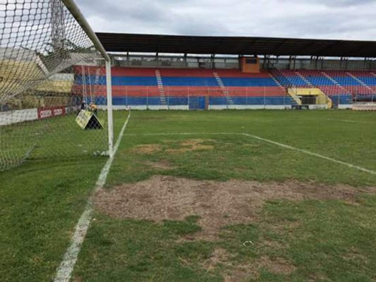 Estadio de La Ceiba está abandonado a un mes que inicie el Apertura