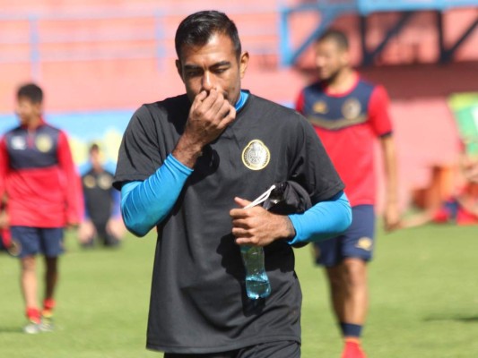 RUMORES Y FICHAJES: ¡Blas Pérez llegaría a Honduras y Costa Rica seguirá exportando!