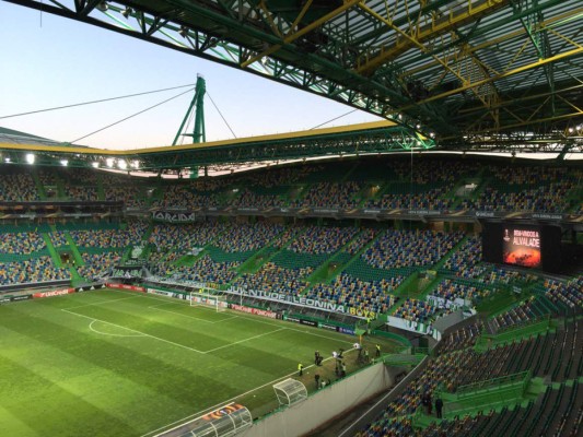 Así son los dos estadios donde se definirá la Champions League en tiempos de coronavirus
