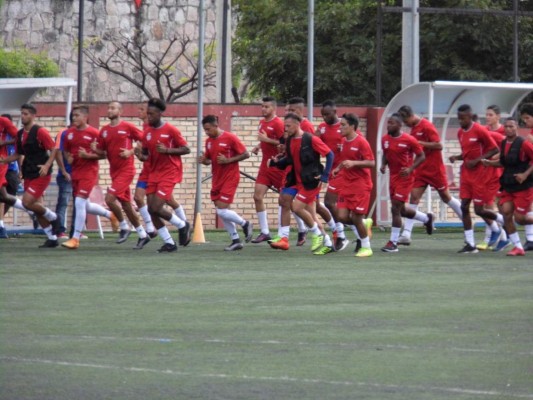 BOMBAZOS: Motagua ficha delantero, Marathón suma baja importante y UPNFM se refuerza