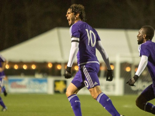 Los jugadores que llevan la número 10 por el mundo