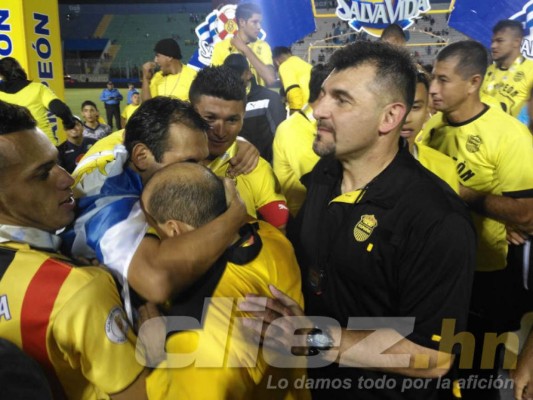 NO VISTE EN TV: El llanto de Rubilio, la fiesta en el campo y el pasillo aurinegro