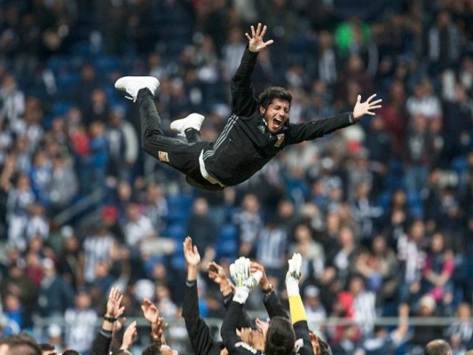 Celebración de Tigres tras ser campeón de la Liga Mx