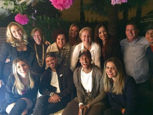 Ella es Carolina Dantas, la madre del hijo de Neymar