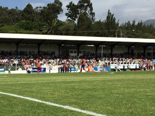Guatemala: Isaula volvió a anotar en el empate ante Municipal