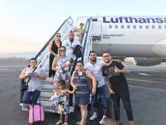 Arturo Vidal: Un 'Rey' rodeado de lujos, viajes y escándalos