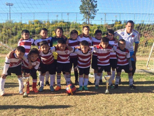 Así es Luis Cálix, el hondureño que venció a la muerte para formar campeones